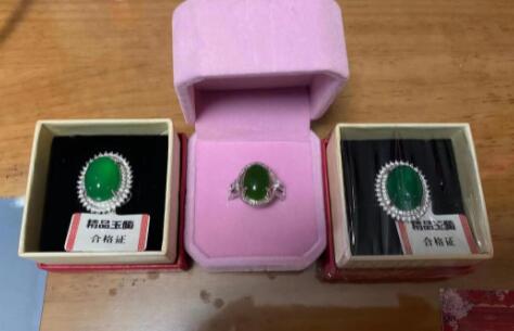 老人送医生钻石被拒后又送翡翠戒指  背后真相实在令人感到惊愕