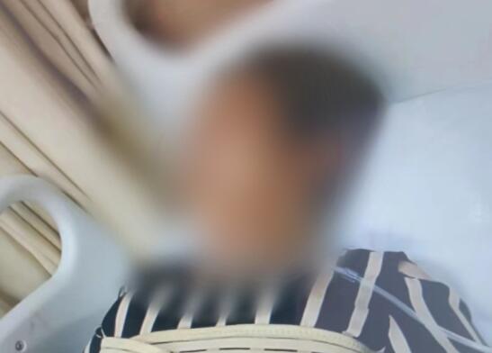 奶奶疑骂孙子被误会遭围殴骨折  背后真相实在令人感到惊愕