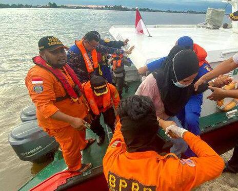 一渡轮在印尼沉没致15死19人失踪 背后真相让人惊讶万分