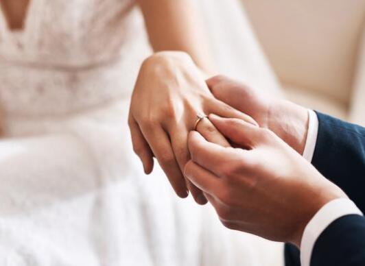 只能买一次的DR钻戒为何卖不动了 背后真相让人惊讶万分