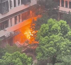 福州沿街一餐厅发生爆炸  背后真相实在令人感到惊愕