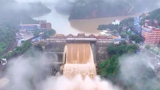 河北京娘湖开闸泄洪场面震撼 背后真相实在令人感到惊愕