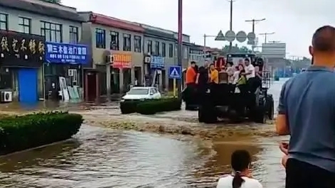 盖世英雄有时是开铲车来的 背后真相实在令人感到惊愕