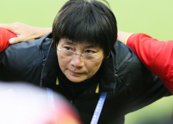 新民周刊:恳请大家再给女足一些时间 中国足球还有很长很长的路要走
