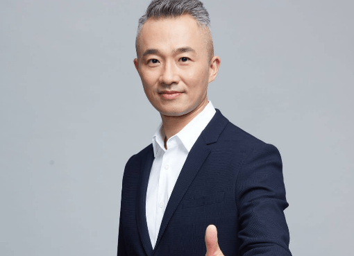 主持人程雷晒照辟谣去世传闻  背后真相让人惊讶万分