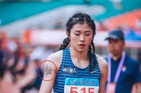 运动员吴艳妮因右臂纹身惹争议 背后真相实在令人感到惊愕