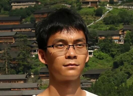 高考15次的唐尚珺开直播 网友提建议 背后真相令人感到震惊