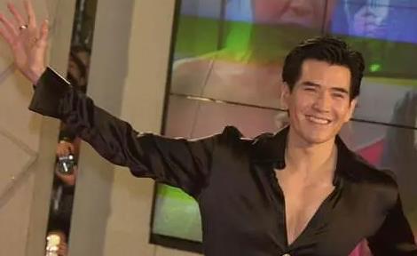 费翔主演电影票房破40亿 背后真相实在令人感到惊愕