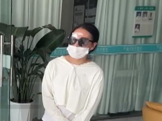 女子双眼皮修复后 闭上眼能看到外面 背后真相实在令人感到惊愕