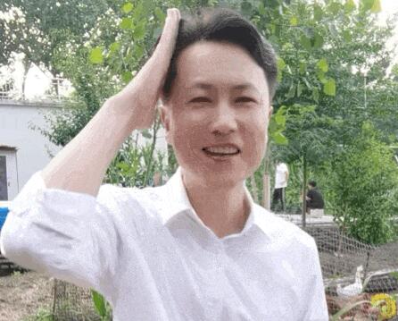 那些被“秀才”圈粉的中老年女性 背后真相令人感到震惊