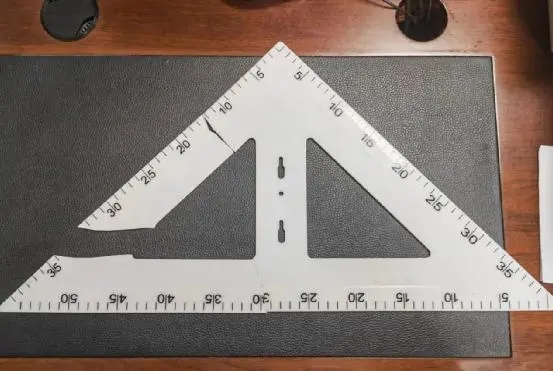 女孩被打破头骨同学大哭:老师杀人了 背后真相令人感到震惊