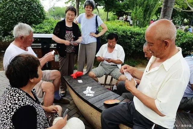 研究发现经常社交可能会延长寿命 背后真相实在令人感到惊愕